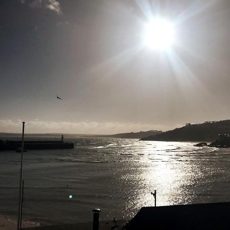 Modern Studio Apartment With Stunning Views! St Ives  Luaran gambar