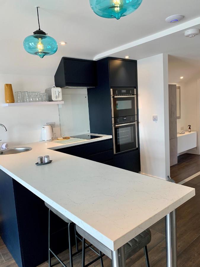 Modern Studio Apartment With Stunning Views! St Ives  Luaran gambar