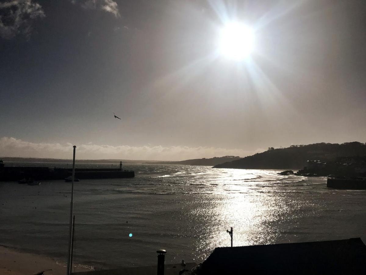 Modern Studio Apartment With Stunning Views! St Ives  Luaran gambar